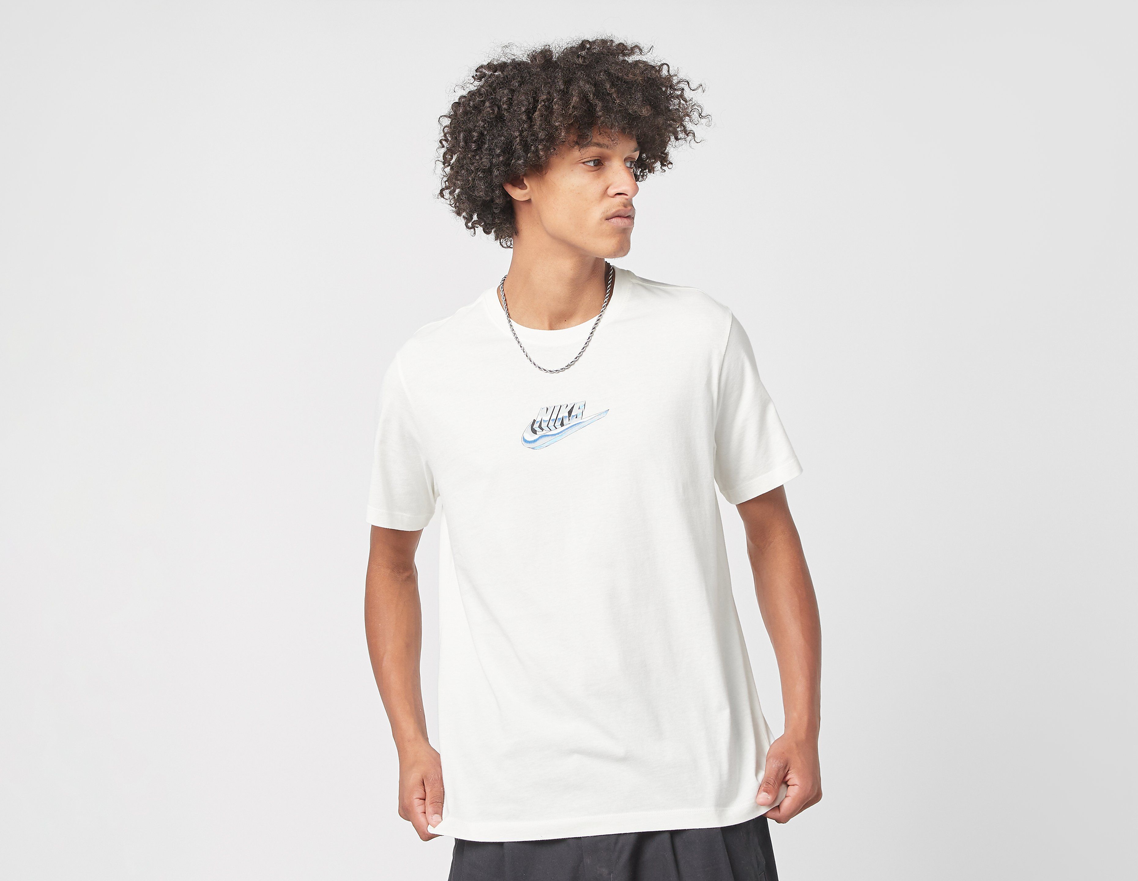 Nike Metallic Swoosh T-Shirt, wit