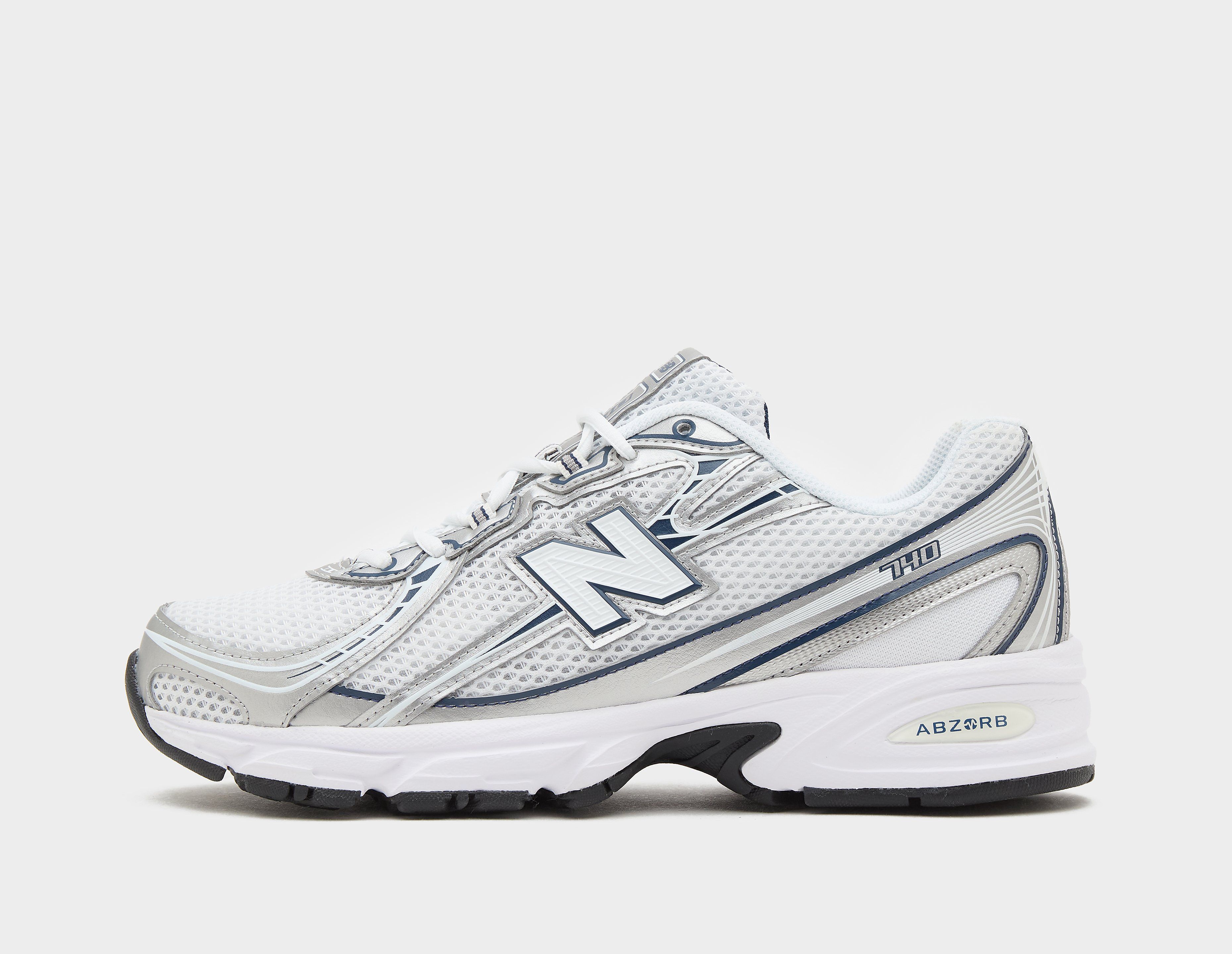 New Balance 740