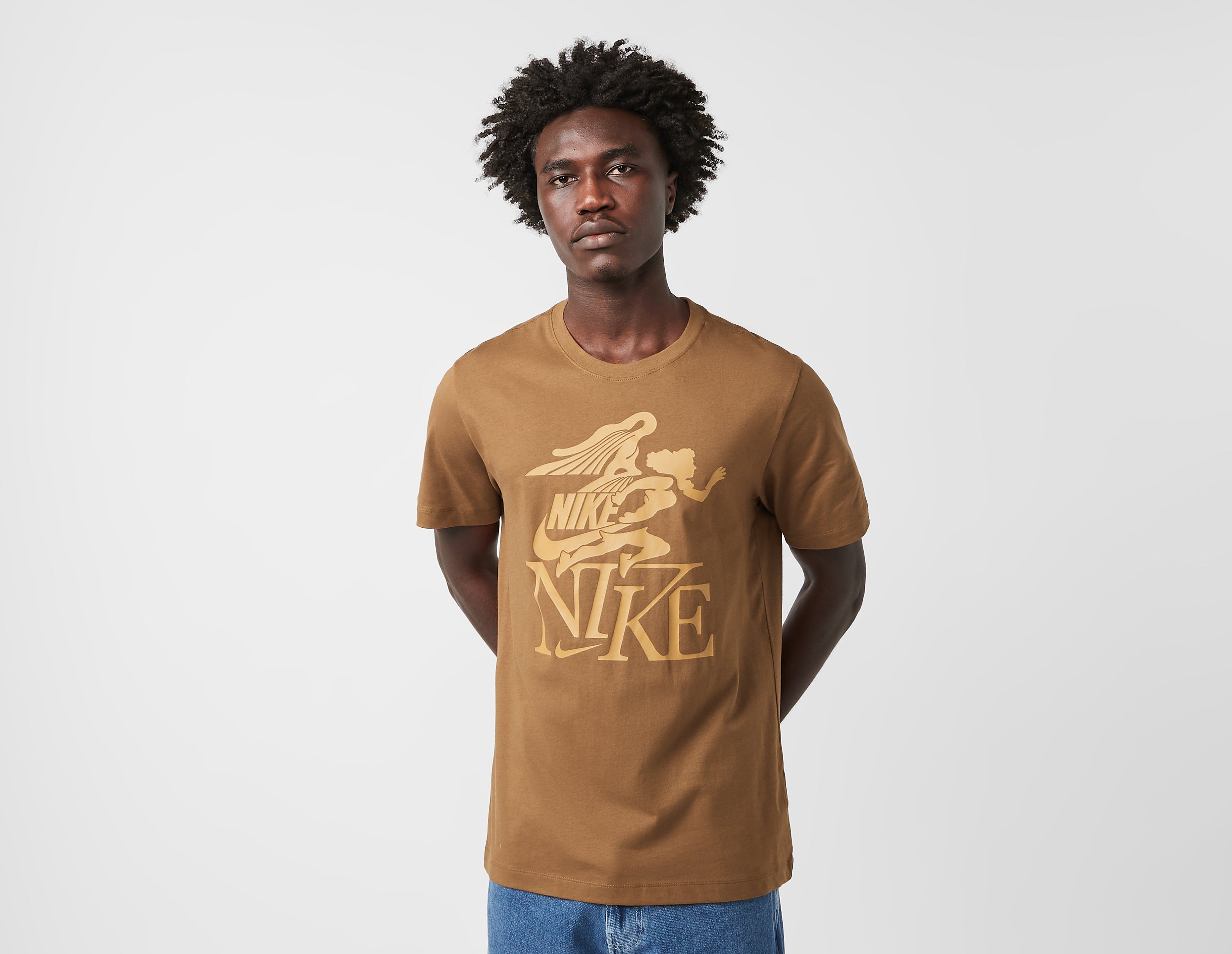 Nike Sportswear Club T-Shirt, Brown
