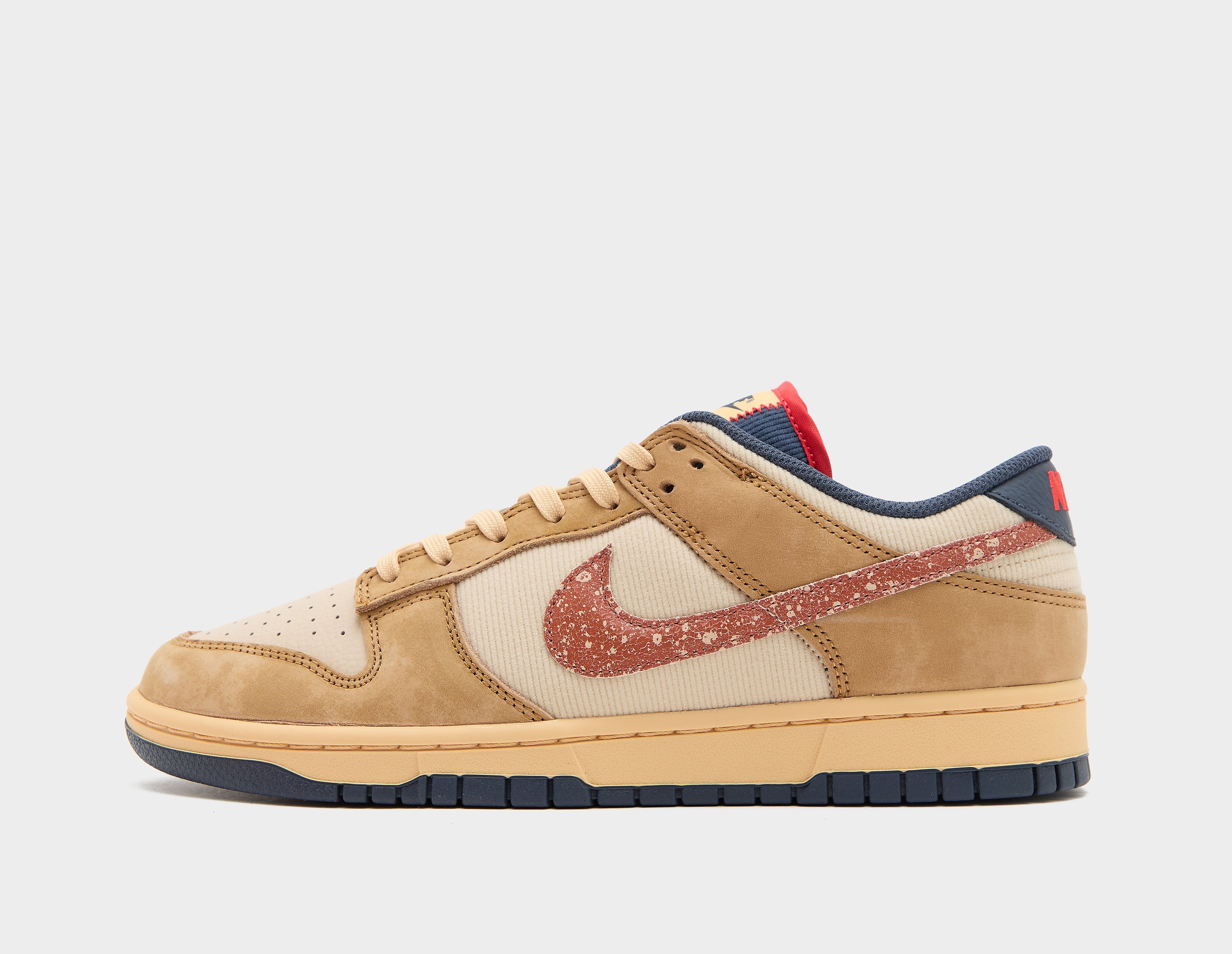 NIKE DUNK LOW - SizeOfficial
