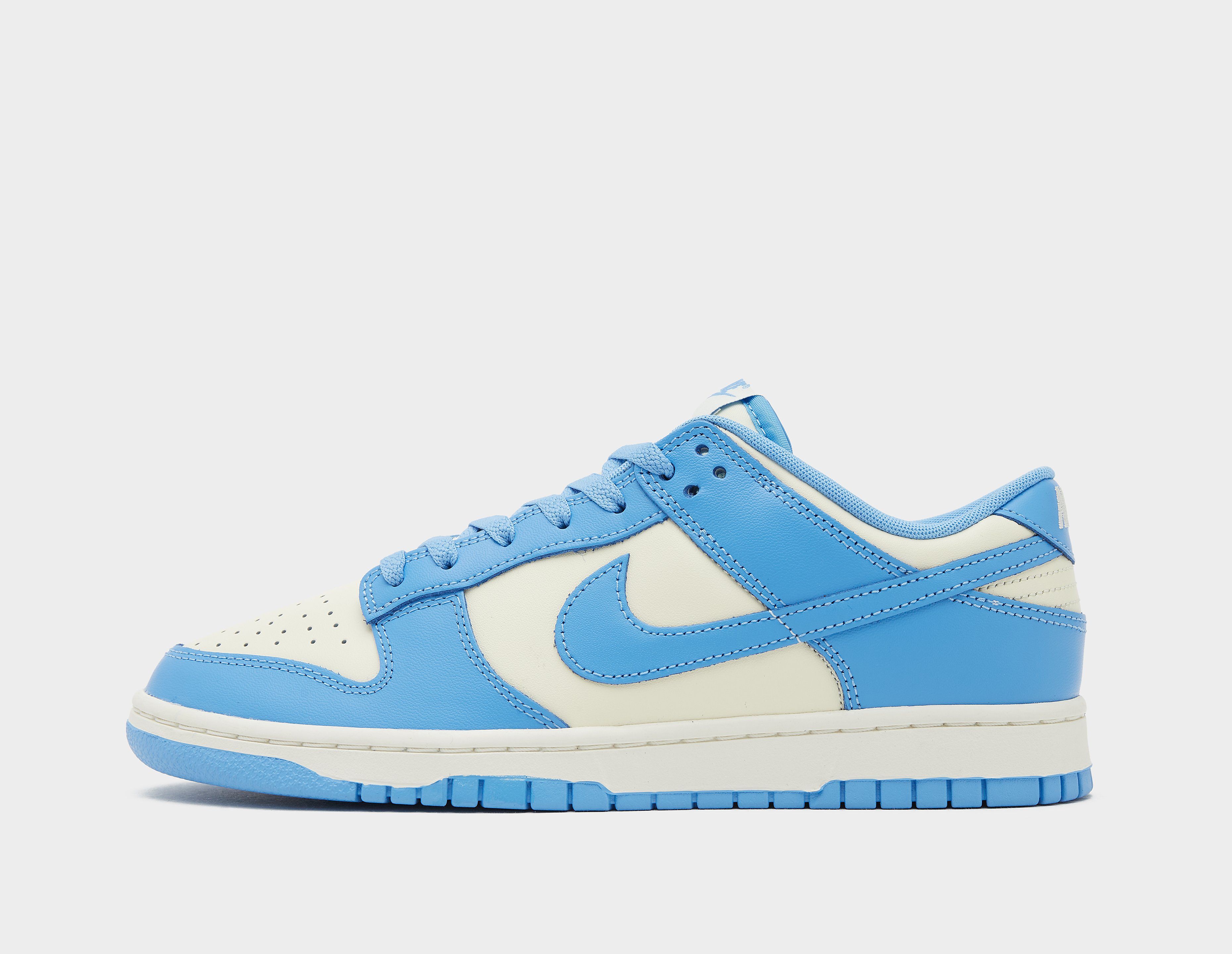 NIKE DUNK LOW - SizeOfficial