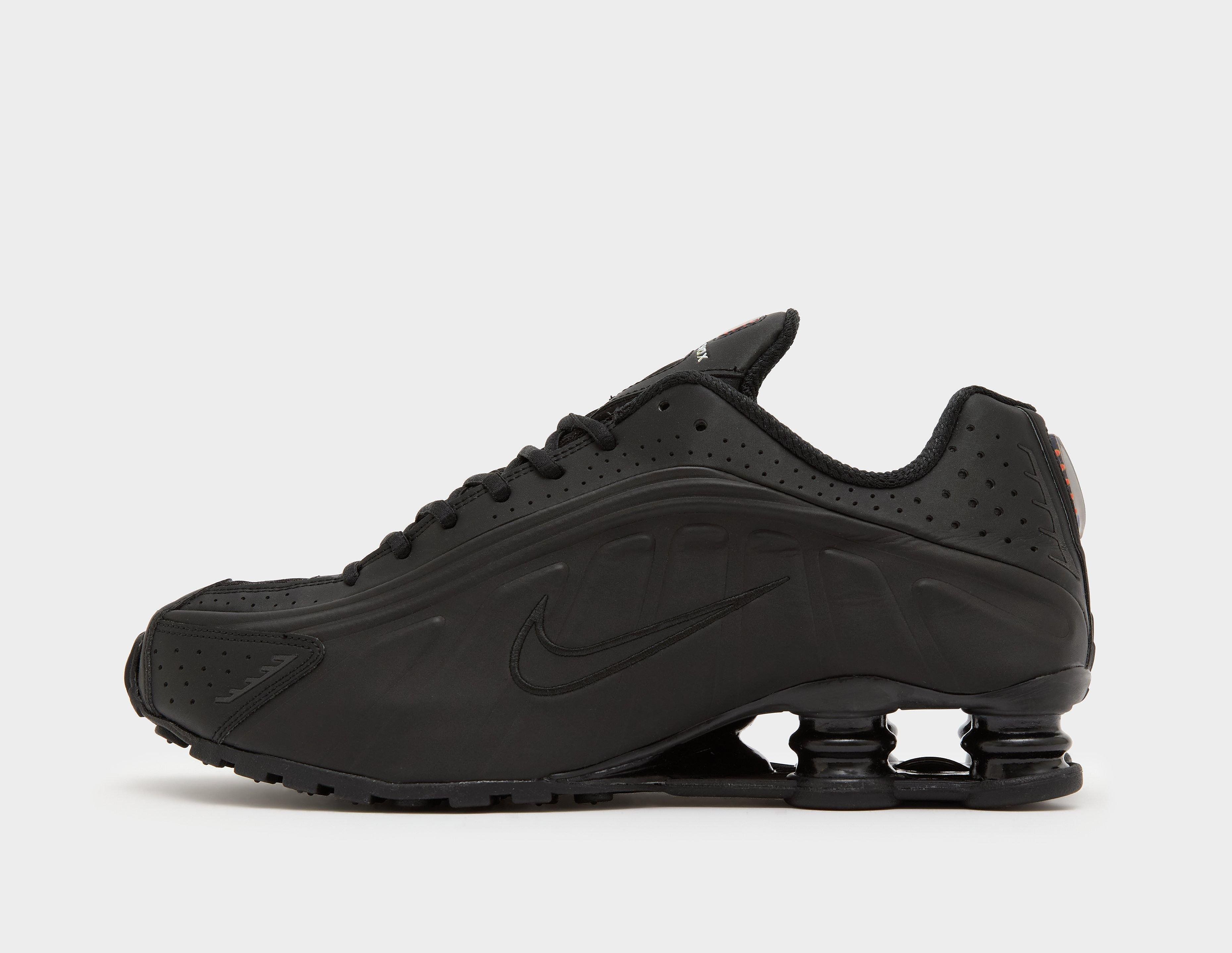 Chaussure shox pas cher 2025