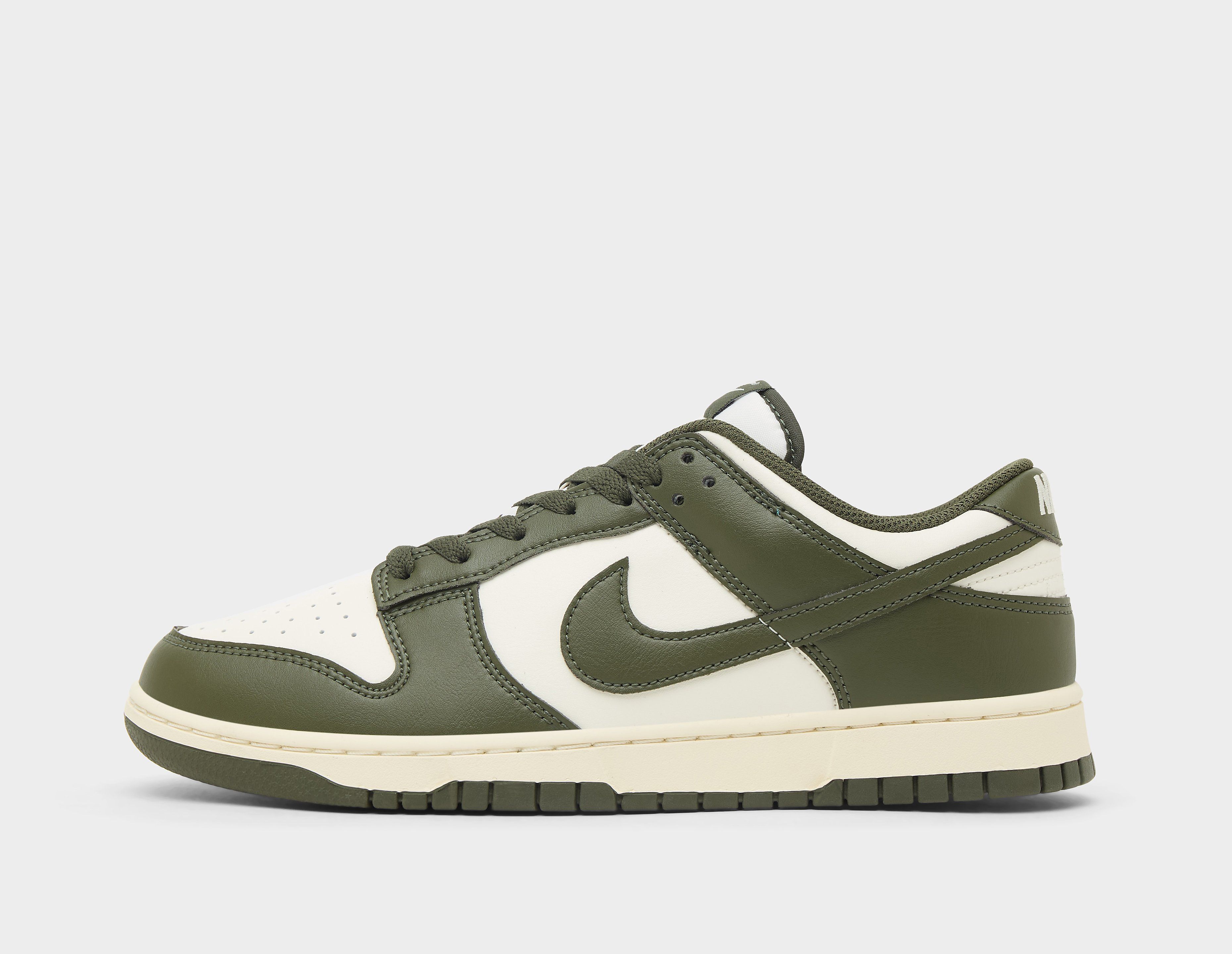 NIKE DUNK LOW - SizeOfficial
