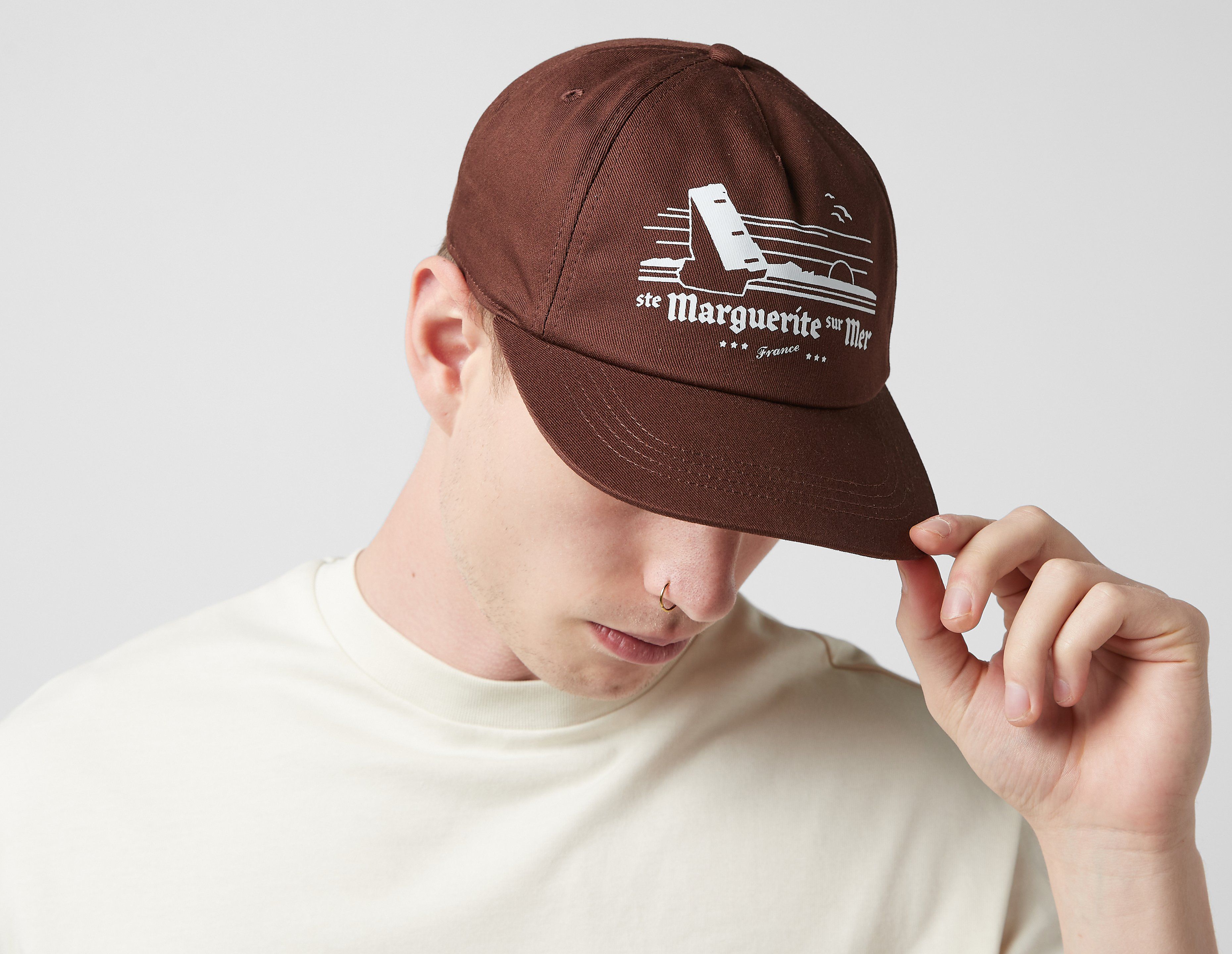 VISIT Saint Marguerite Cap, Brown