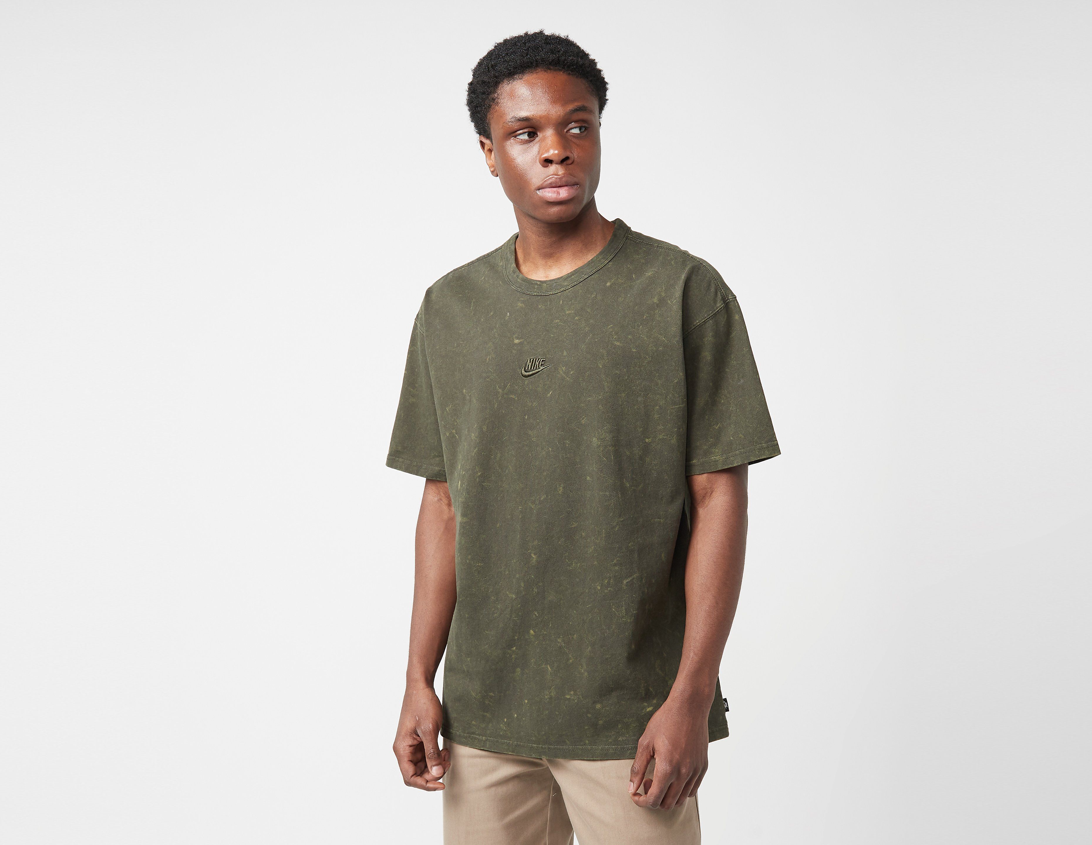 Nike NRG Premium Essentials T-Shirt, Green