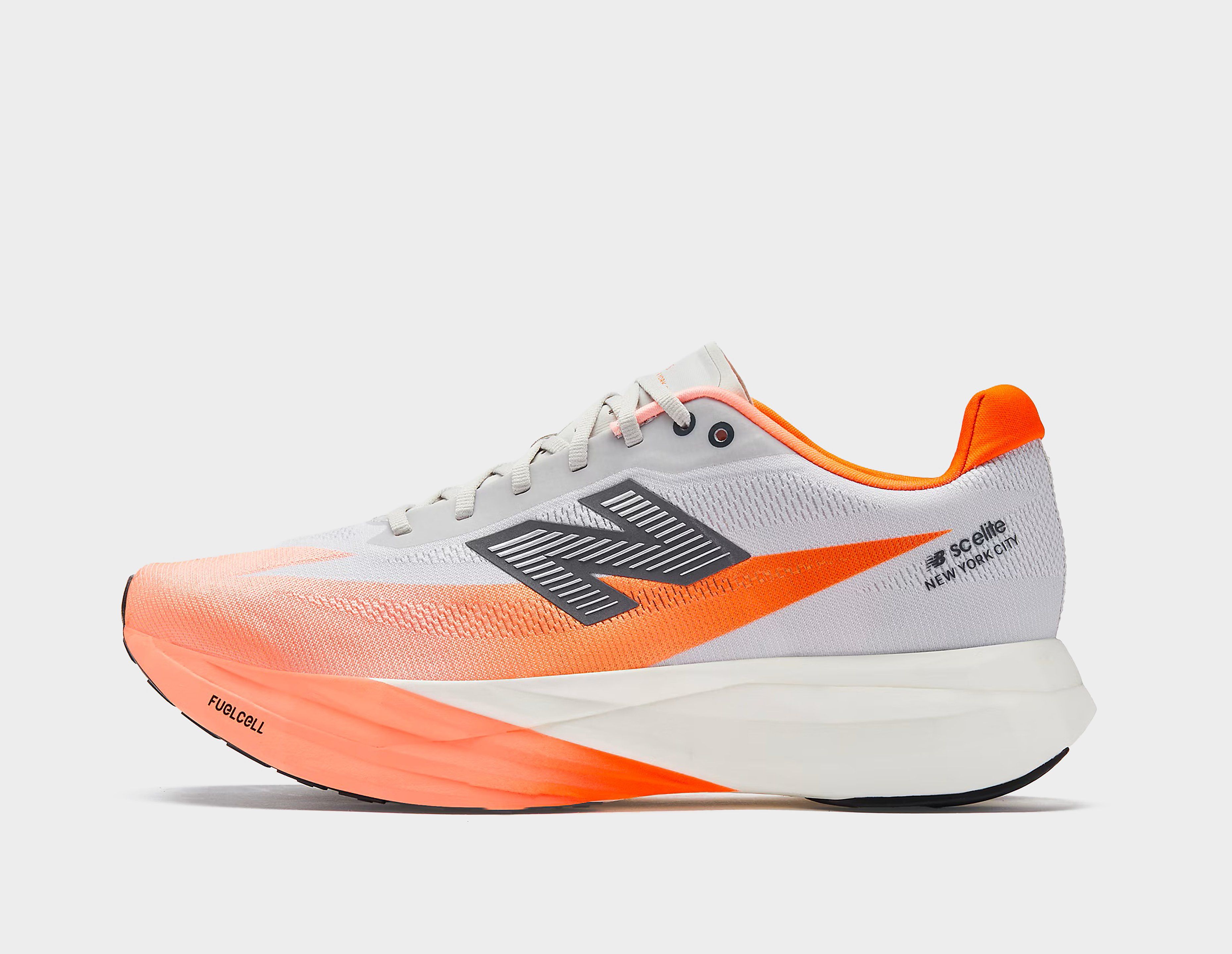 New Balance FuelCell SuperComp Elite v5, naranja