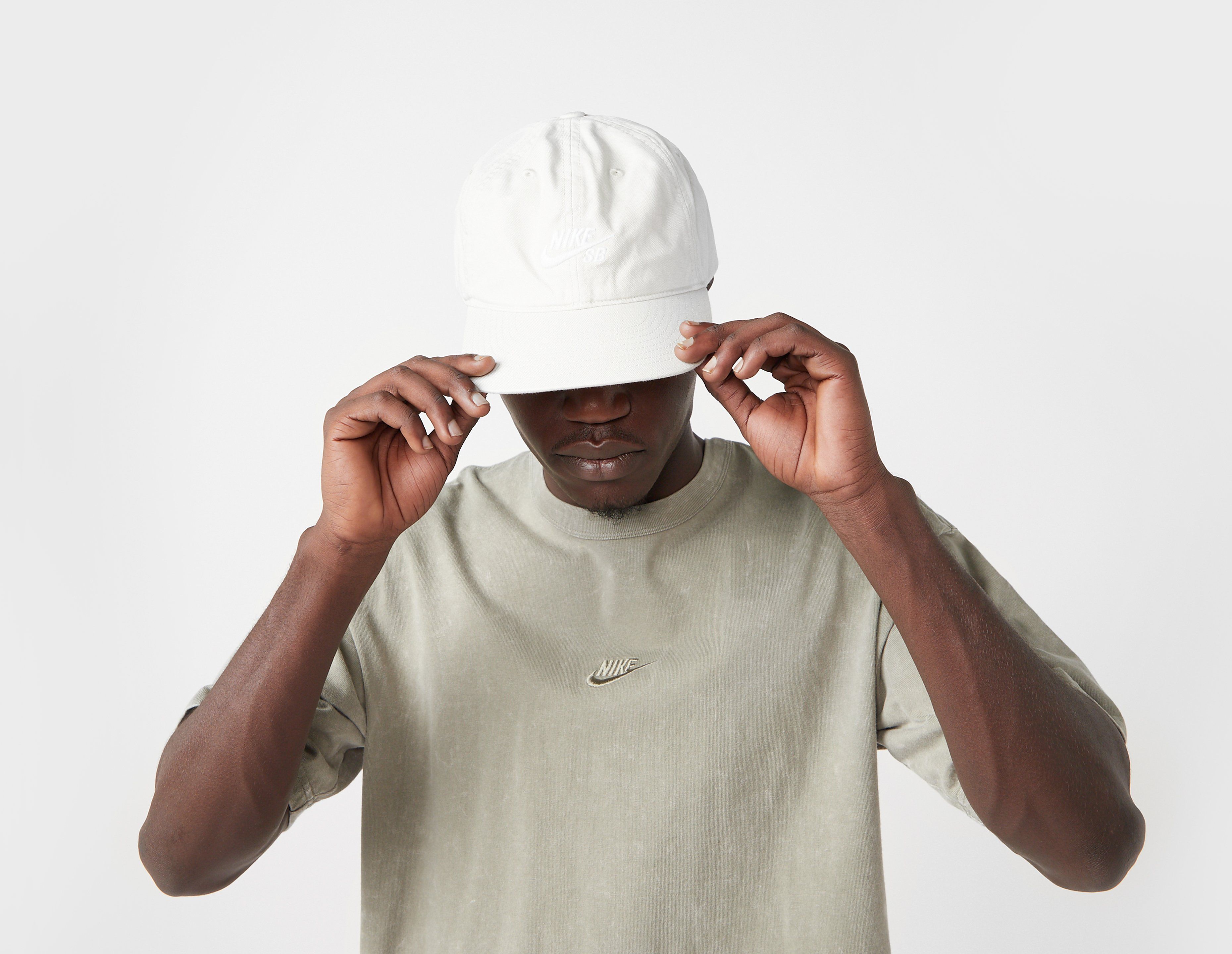 Nike SB Club Cap, White