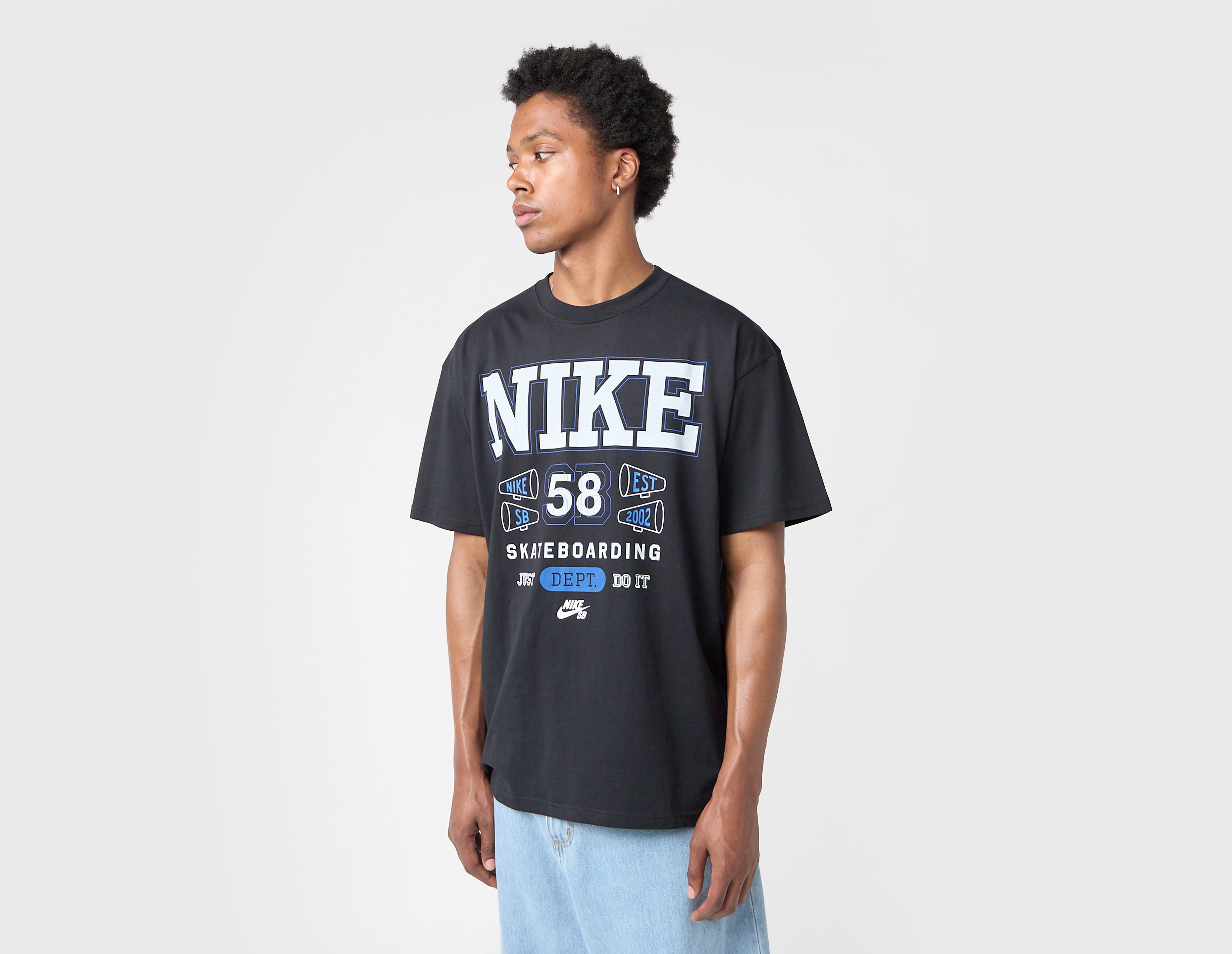 Nike SB Athletics T-Shirt, zwart