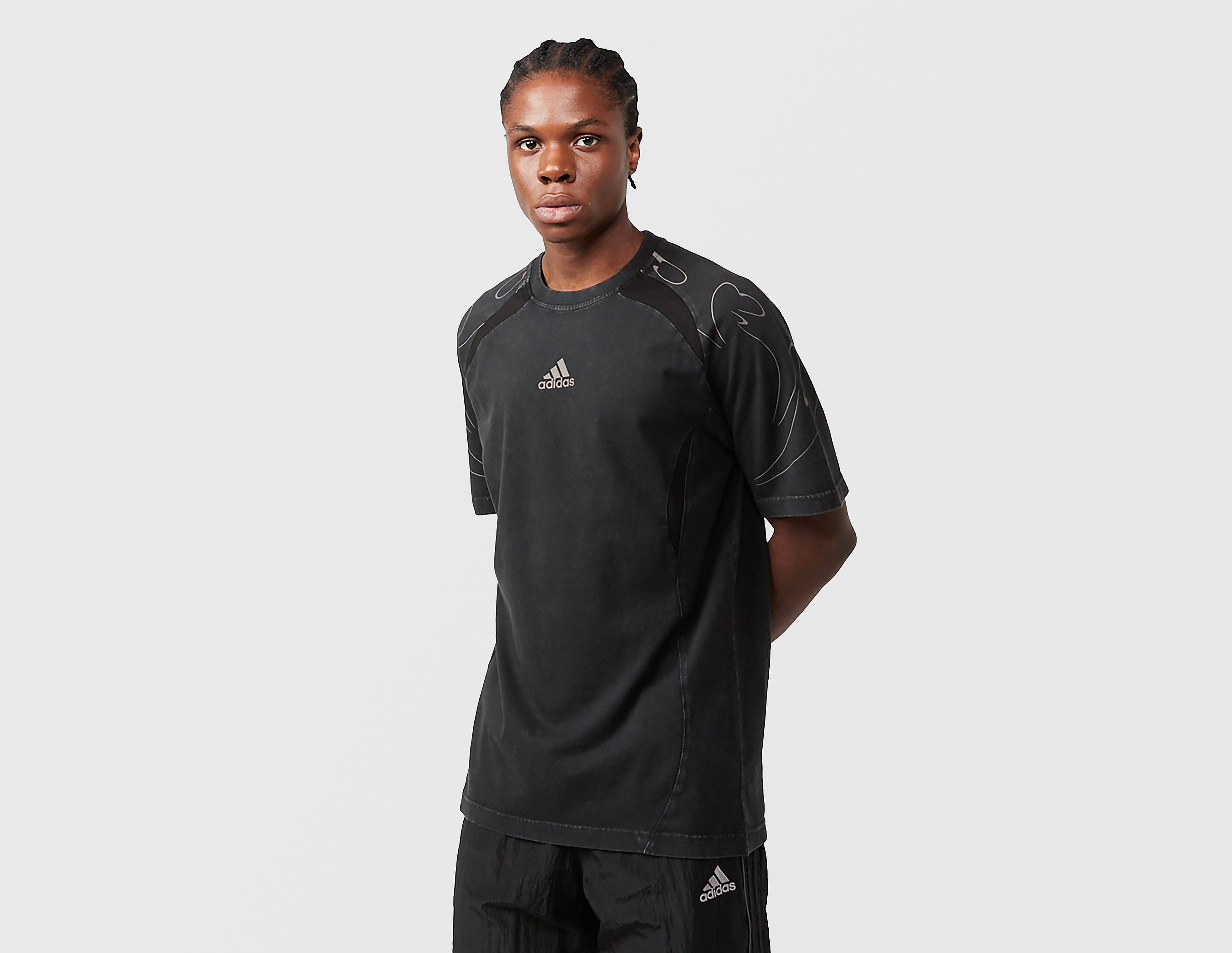 Adidas Originals Adilenium Season 4 Teamgeist T-Shirt, zwart