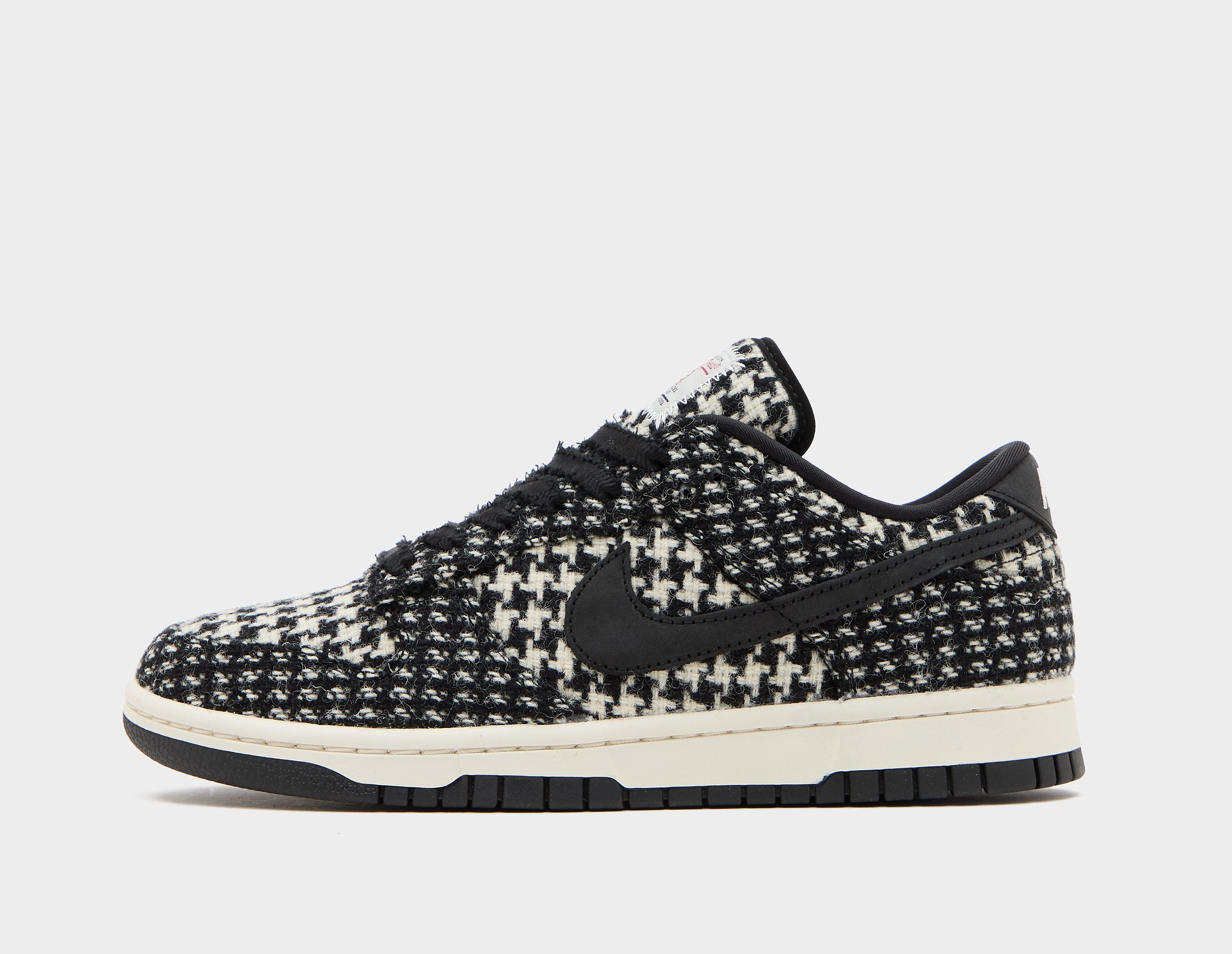 NIKE DUNK LOW - SizeOfficial