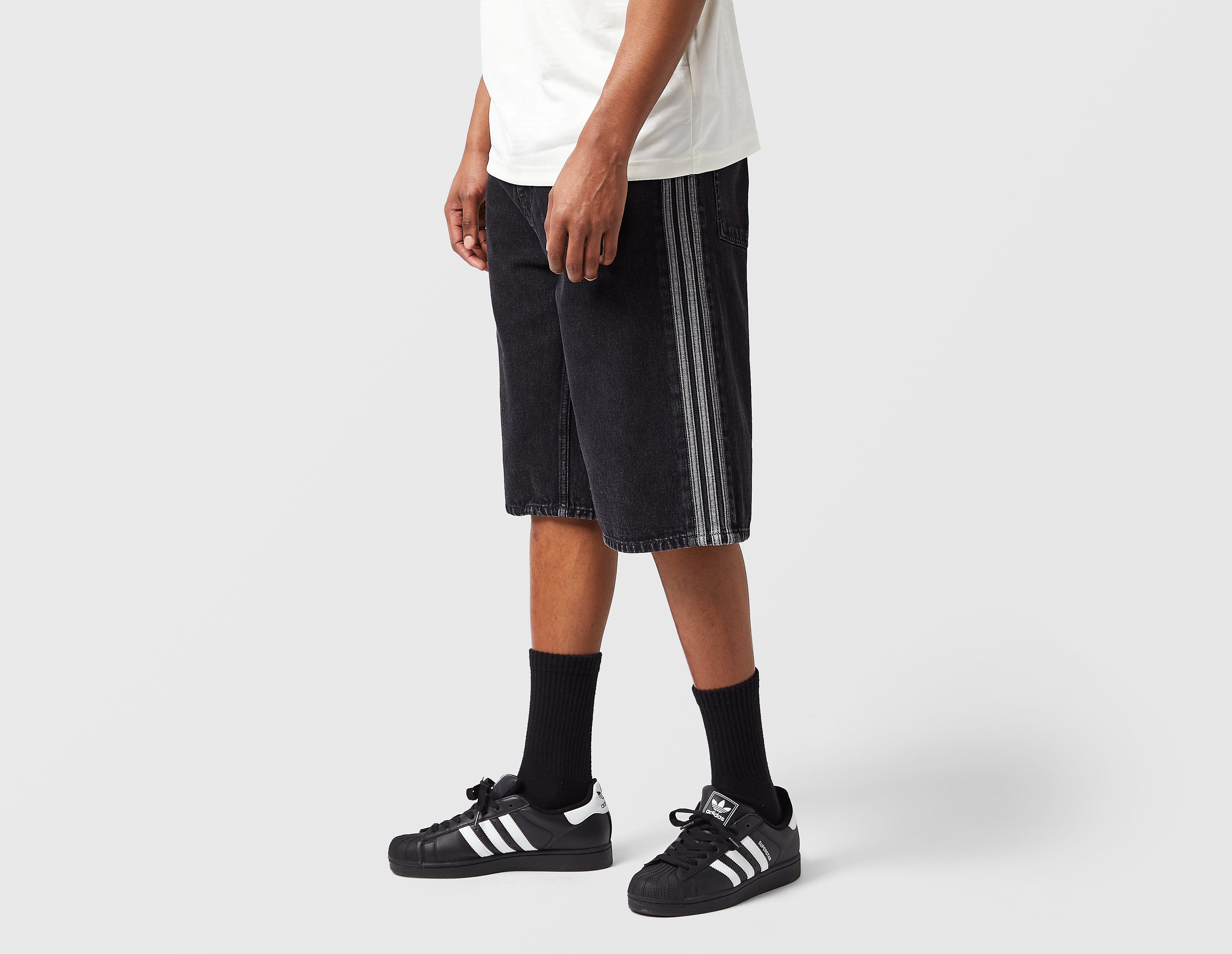 adidas Originals pantalón corto Firebird Denim, negro
