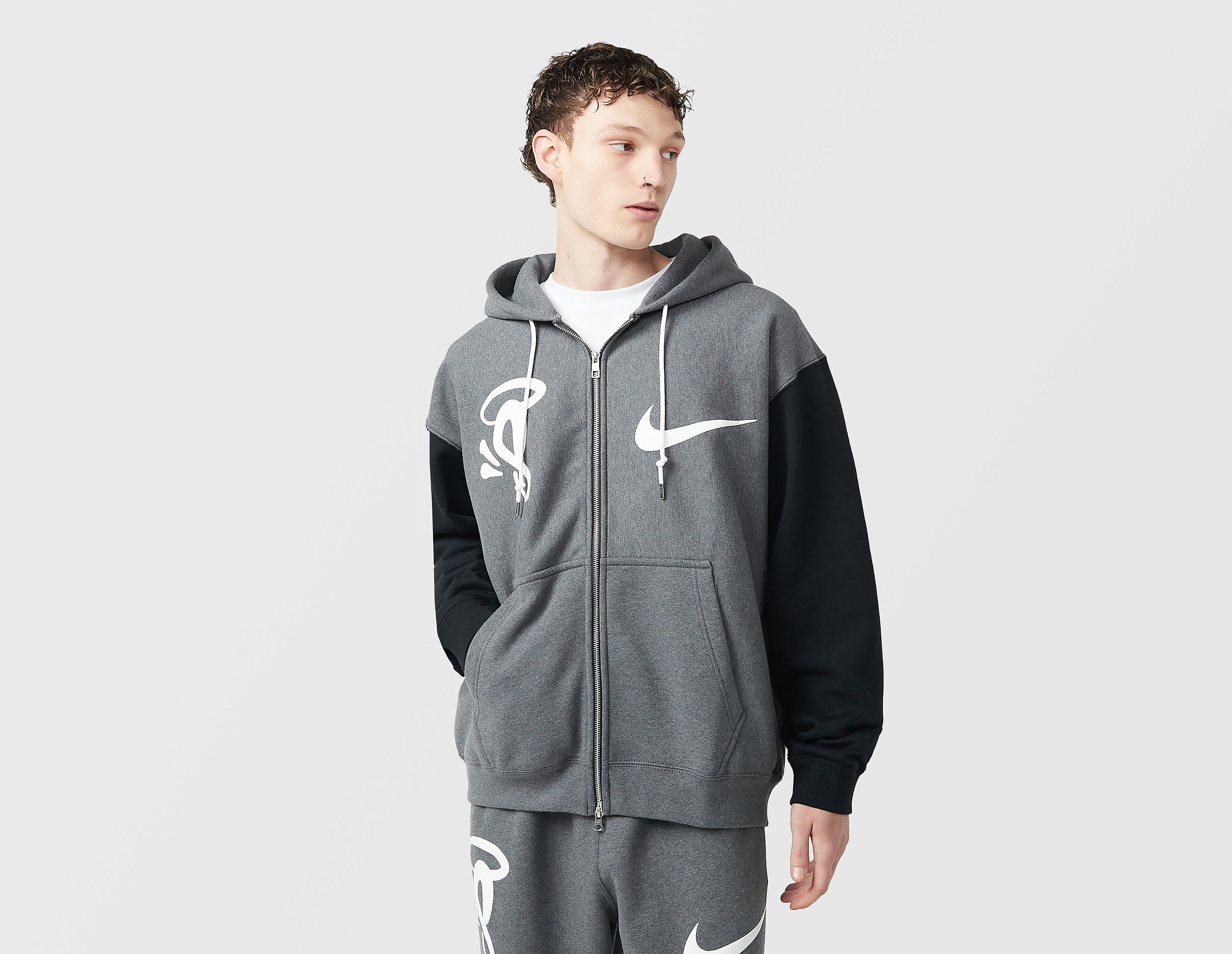 Nike x Syna Solo Swoosh Fleece Full Zip Hoodie, grijs
