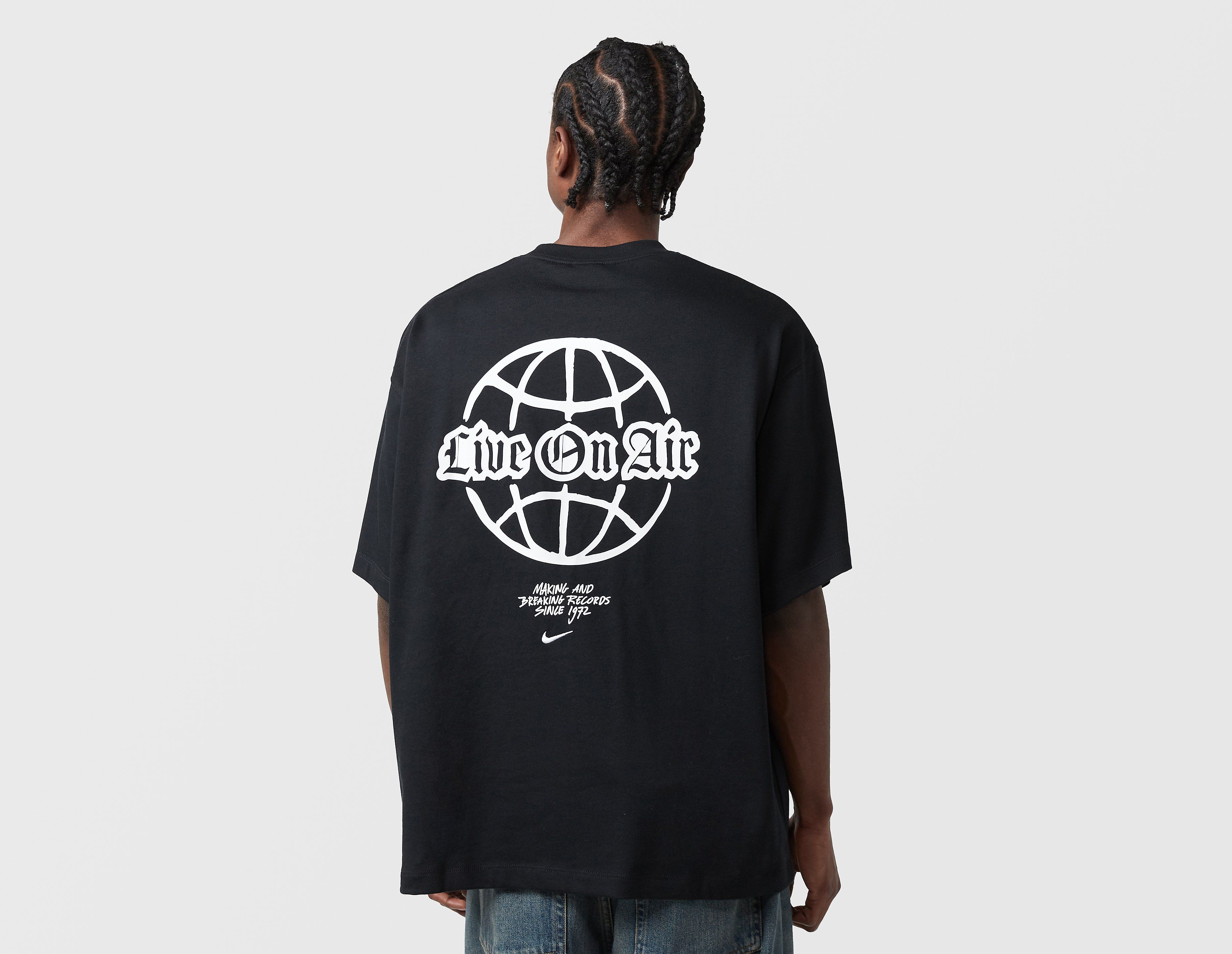 Nike Solo Swoosh Graphic T-Shirt, negro