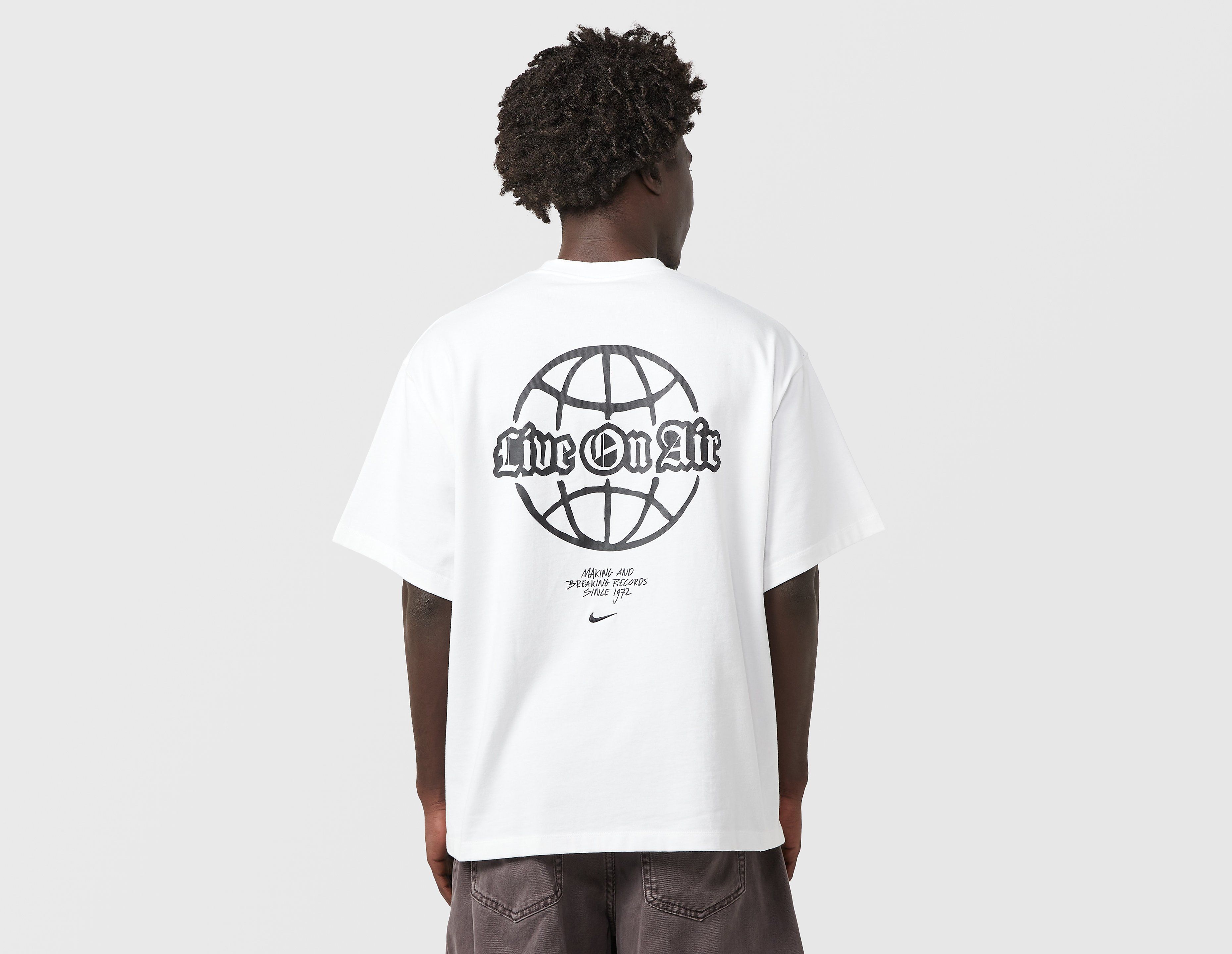 Nike Solo Swoosh Graphic T-Shirt, blanco