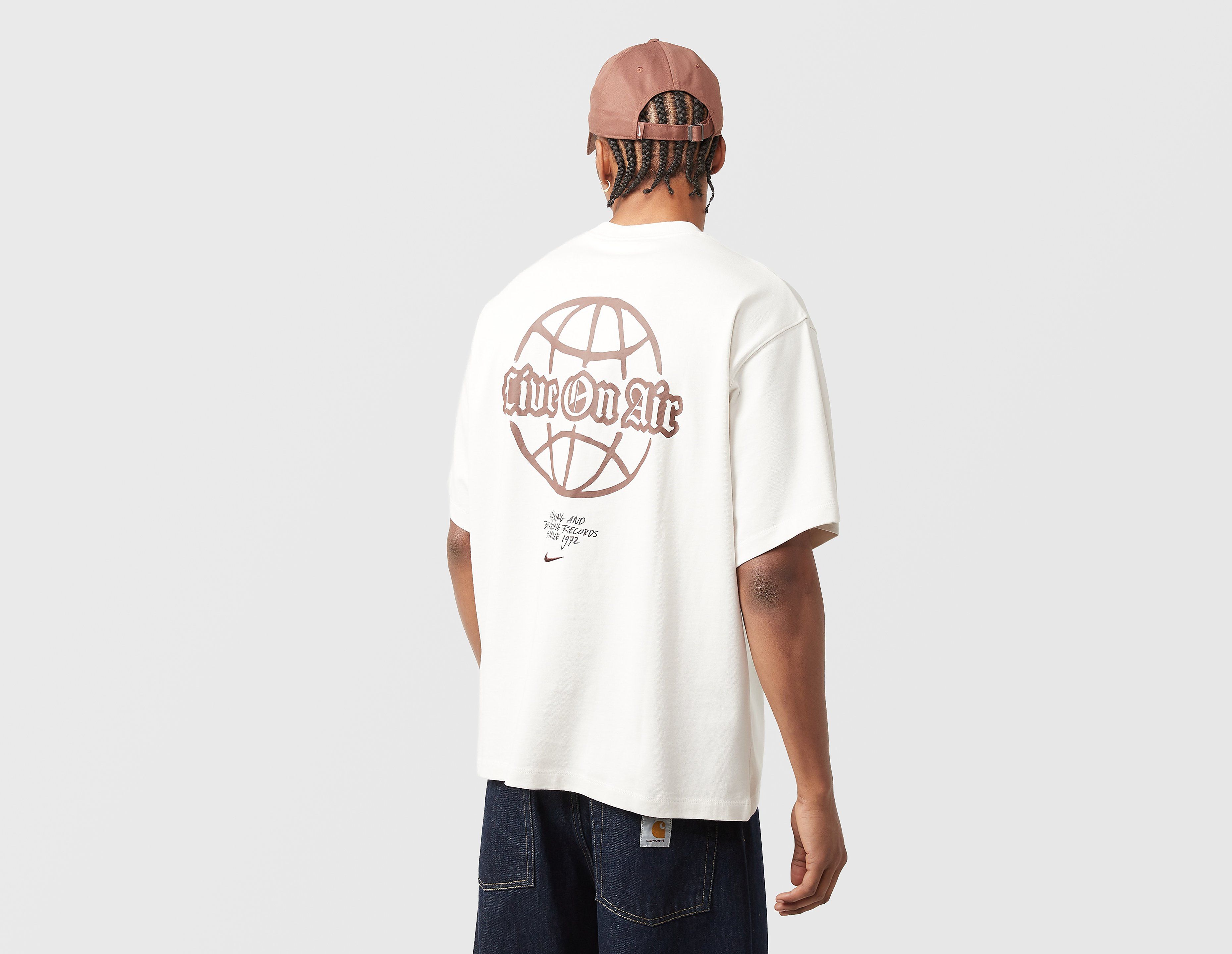 Nike Solo Swoosh Graphic T-Shirt, beige