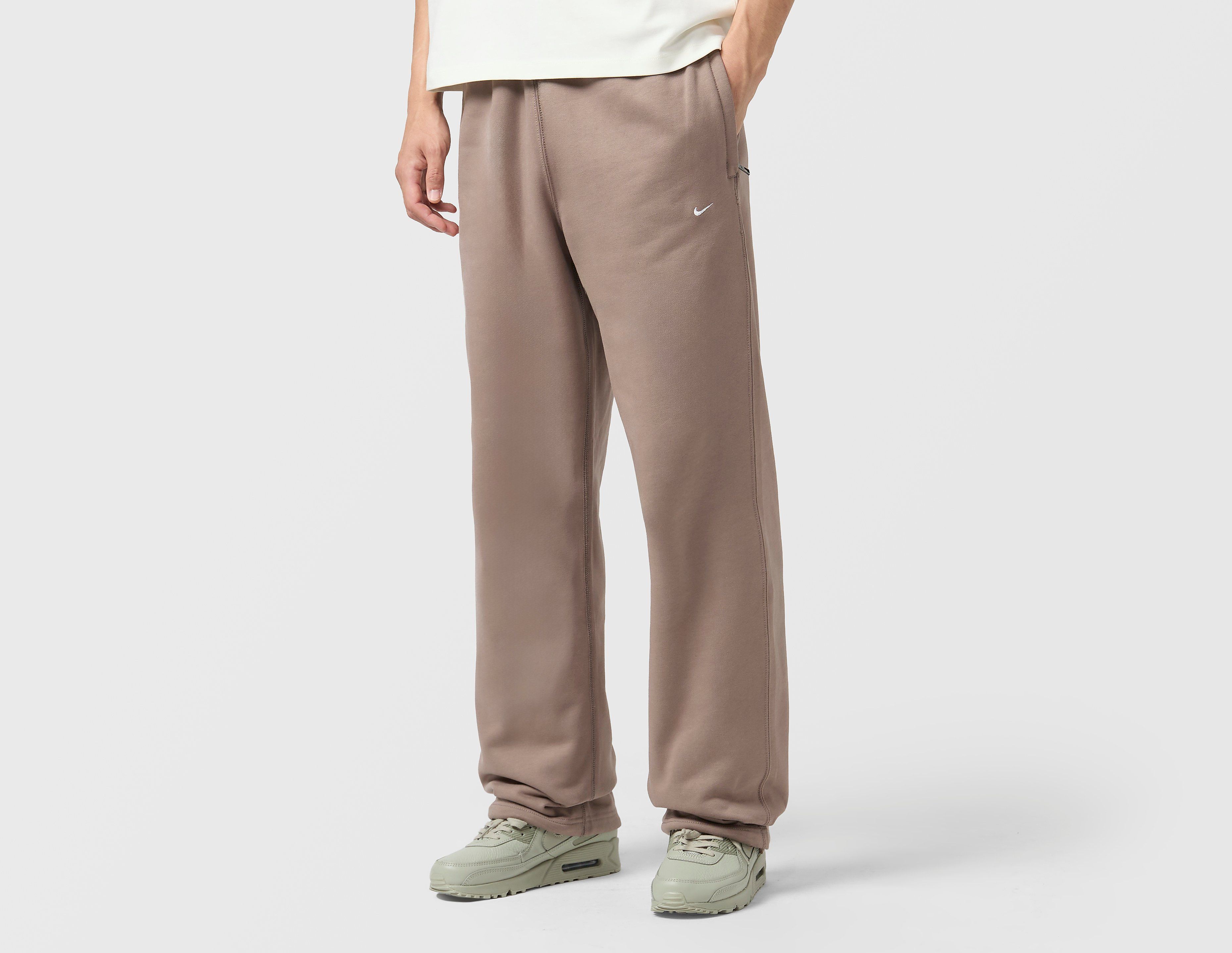 Nike Solo Swoosh Open Hem Fleece Joggingbroek, bruin