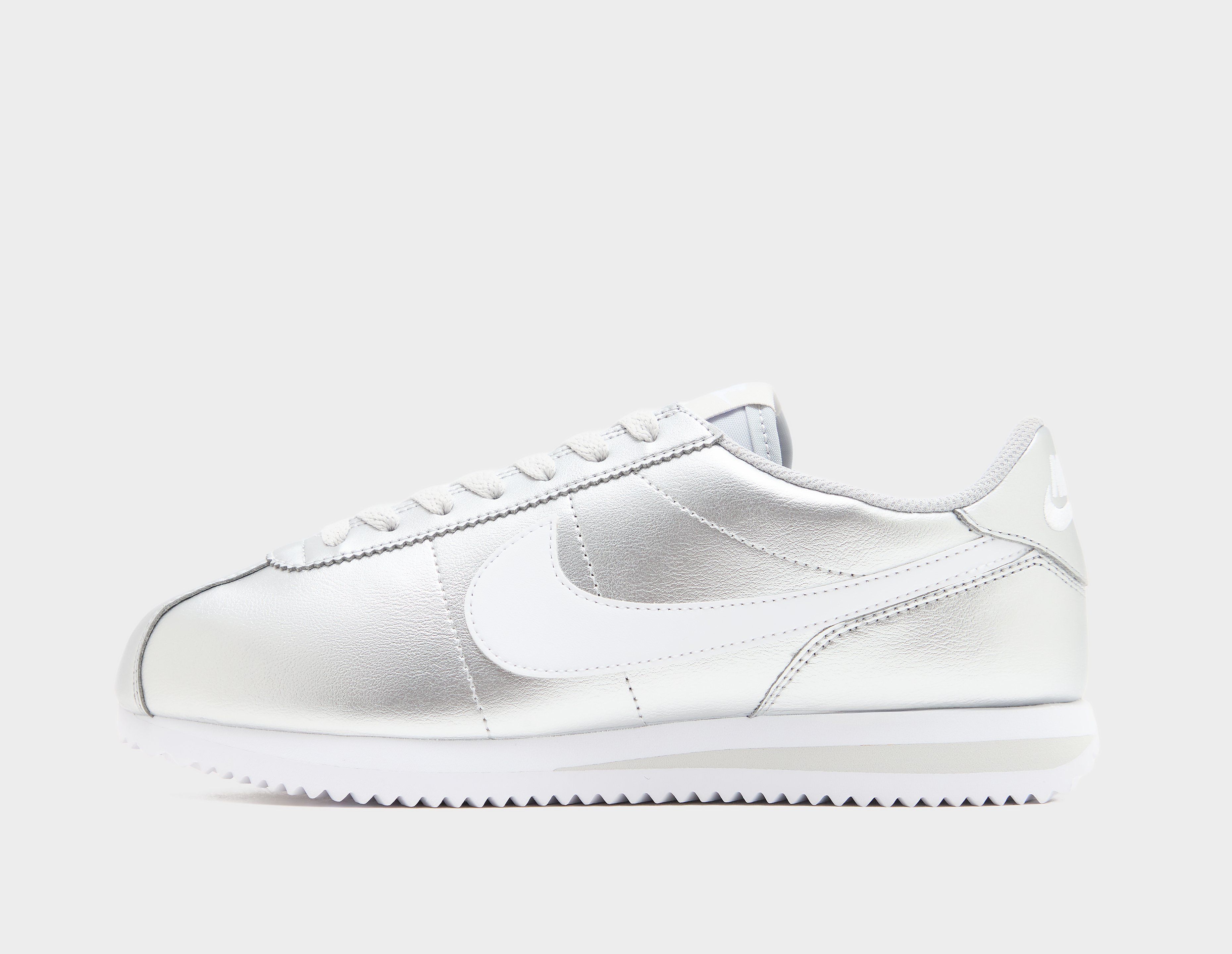 Nike Cortez para mujer, plateado
