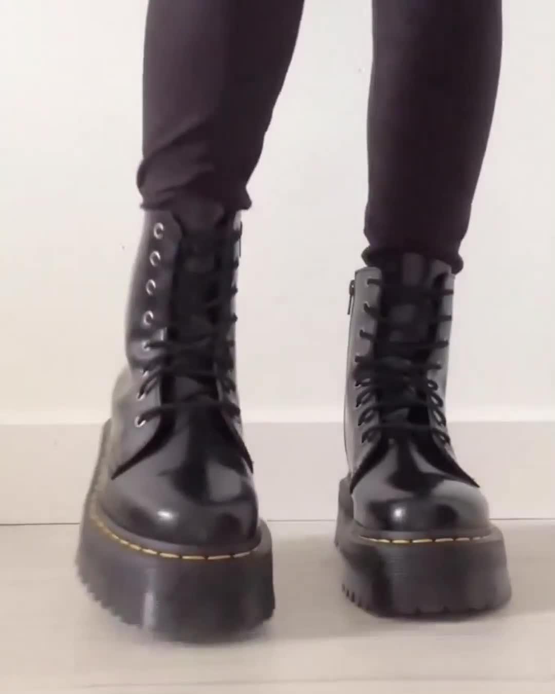 Botas con plataforma Jadon de piel Smooth en Negro Dr. Martens