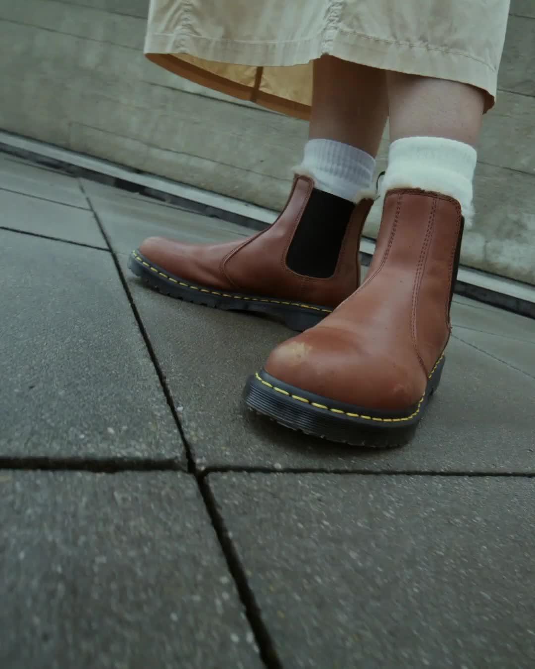 2976 Women s Faux Fur Lined Chelsea Boots in Butterscotch Dr. Martens