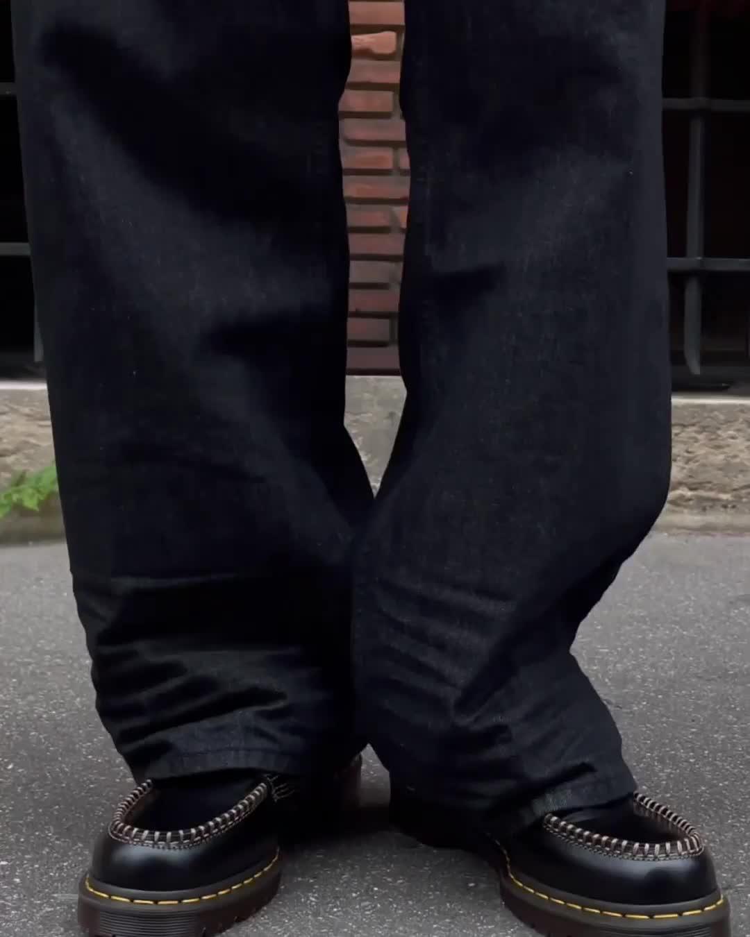 Lowell Leather Moc Toe Shoes in Black | Dr. Martens