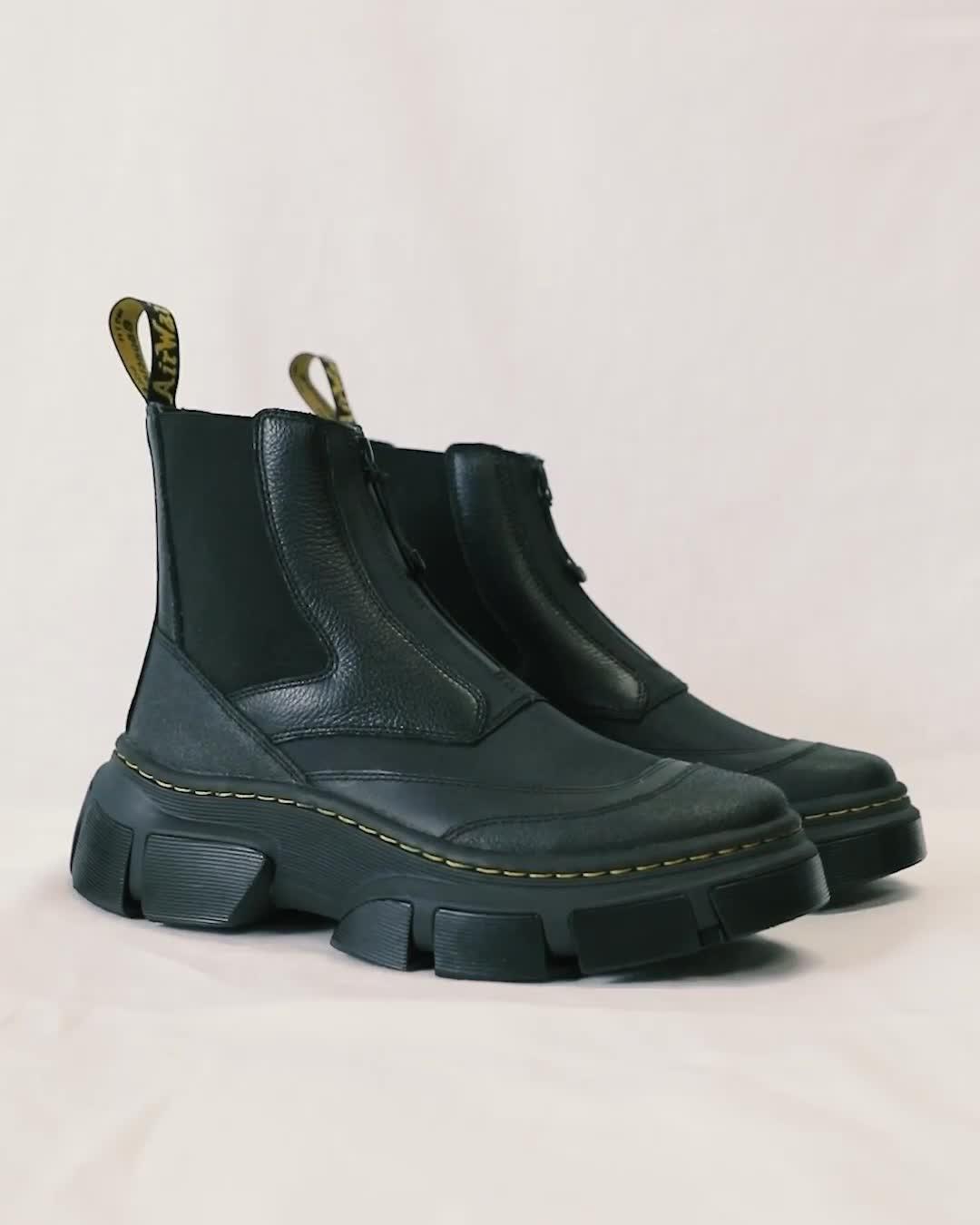 Botas Chelsea 2976 DMXL con plataforma en Negro Dr. Martens