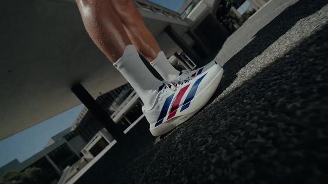 adidas EVO SL 