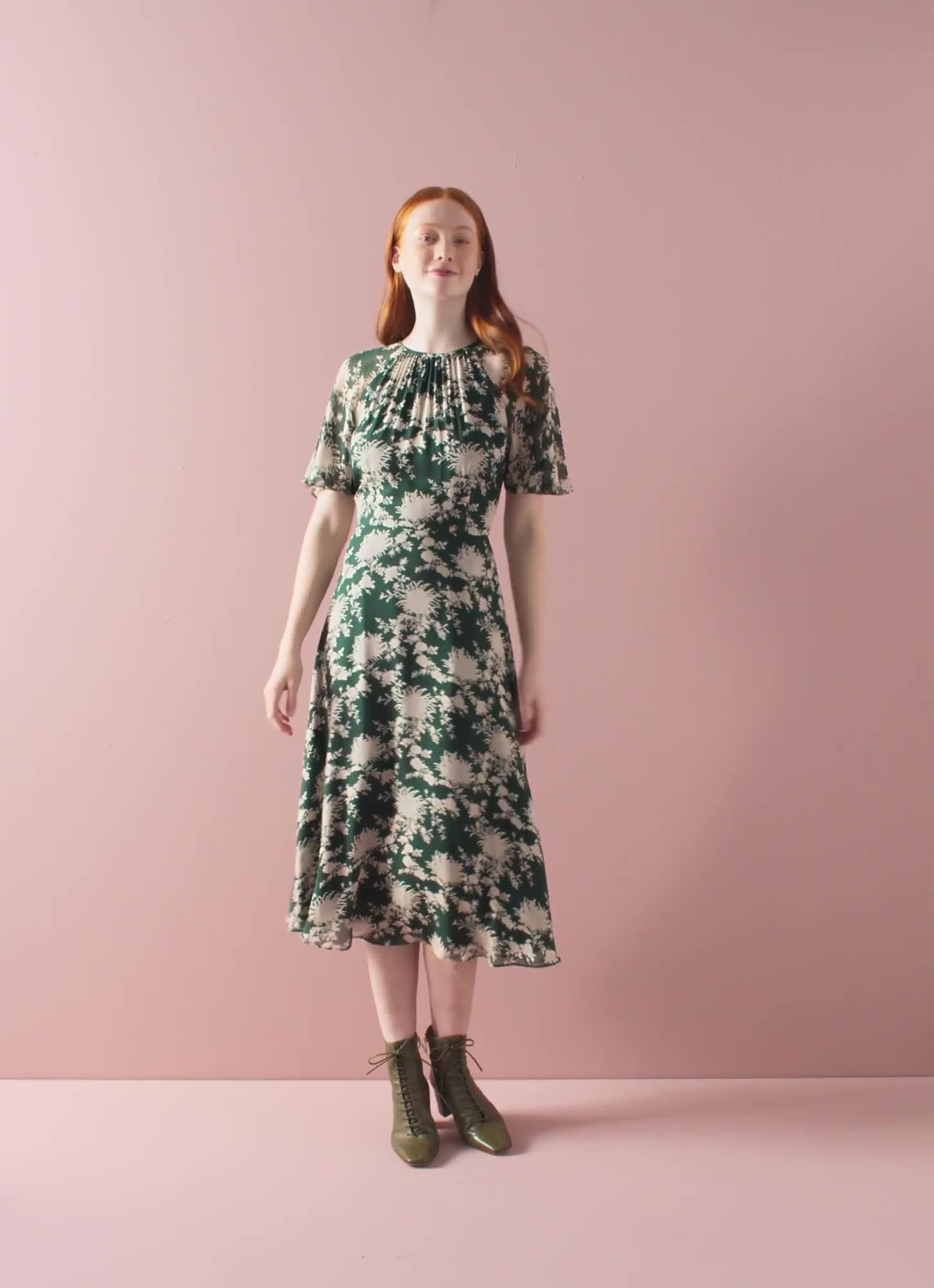 LK Bennett Elowen ドレス Elowen Green Chrysanthemum Print Midi Dress | The Archive