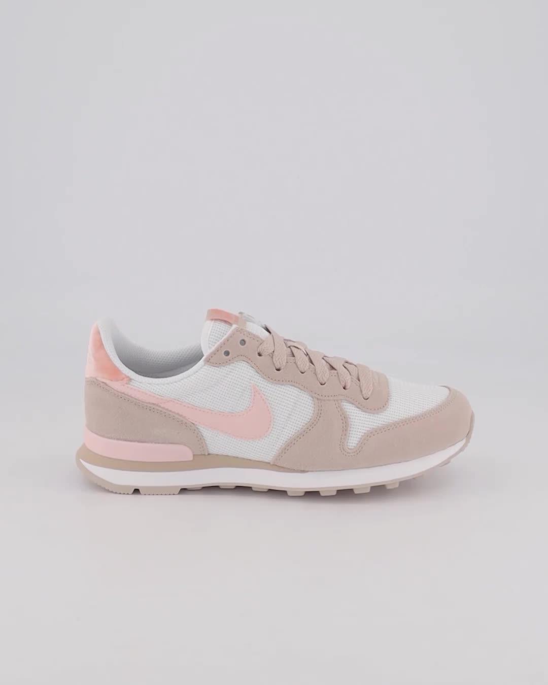 Womens internationalist hot sale nike trainers