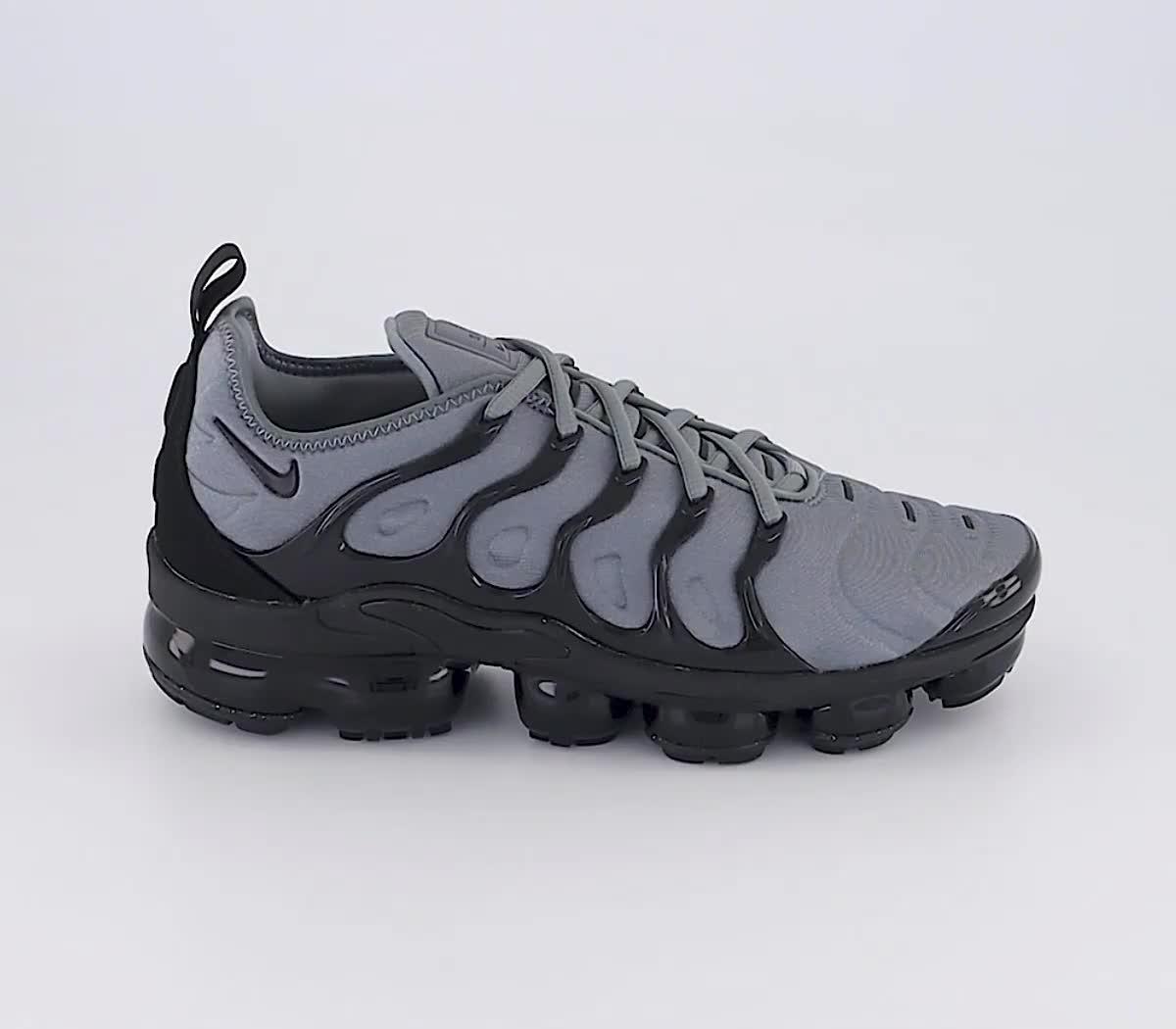 Black and shop grey vapormax plus