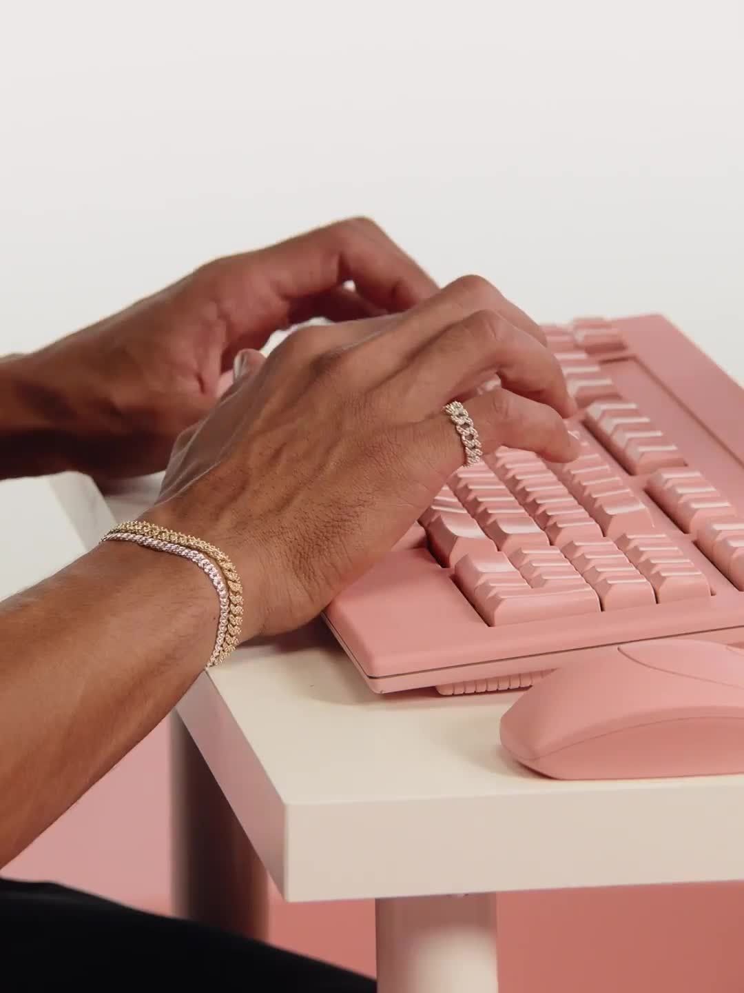 Official Pandora™ SG